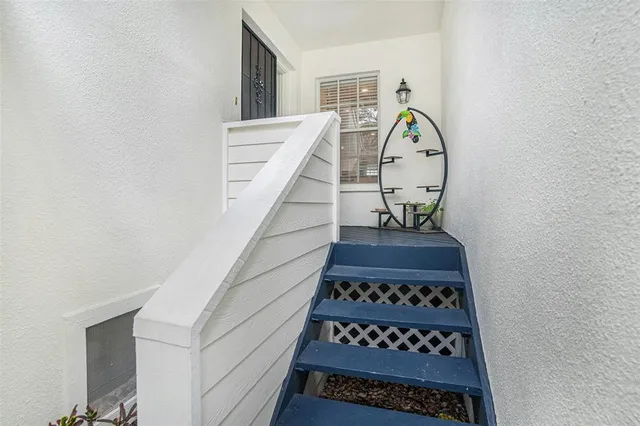 $570,000 | 5203 Bayshore Boulevard, Unit 11, Tampa, FL 33611