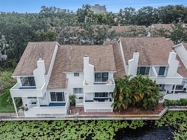 $570,000 | 5203 Bayshore Boulevard, Unit 11, Tampa, FL 33611