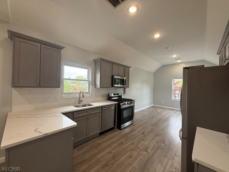 190 East Lindsley Road Cedar Grove, NJ 07009 - Photo 4 of 13