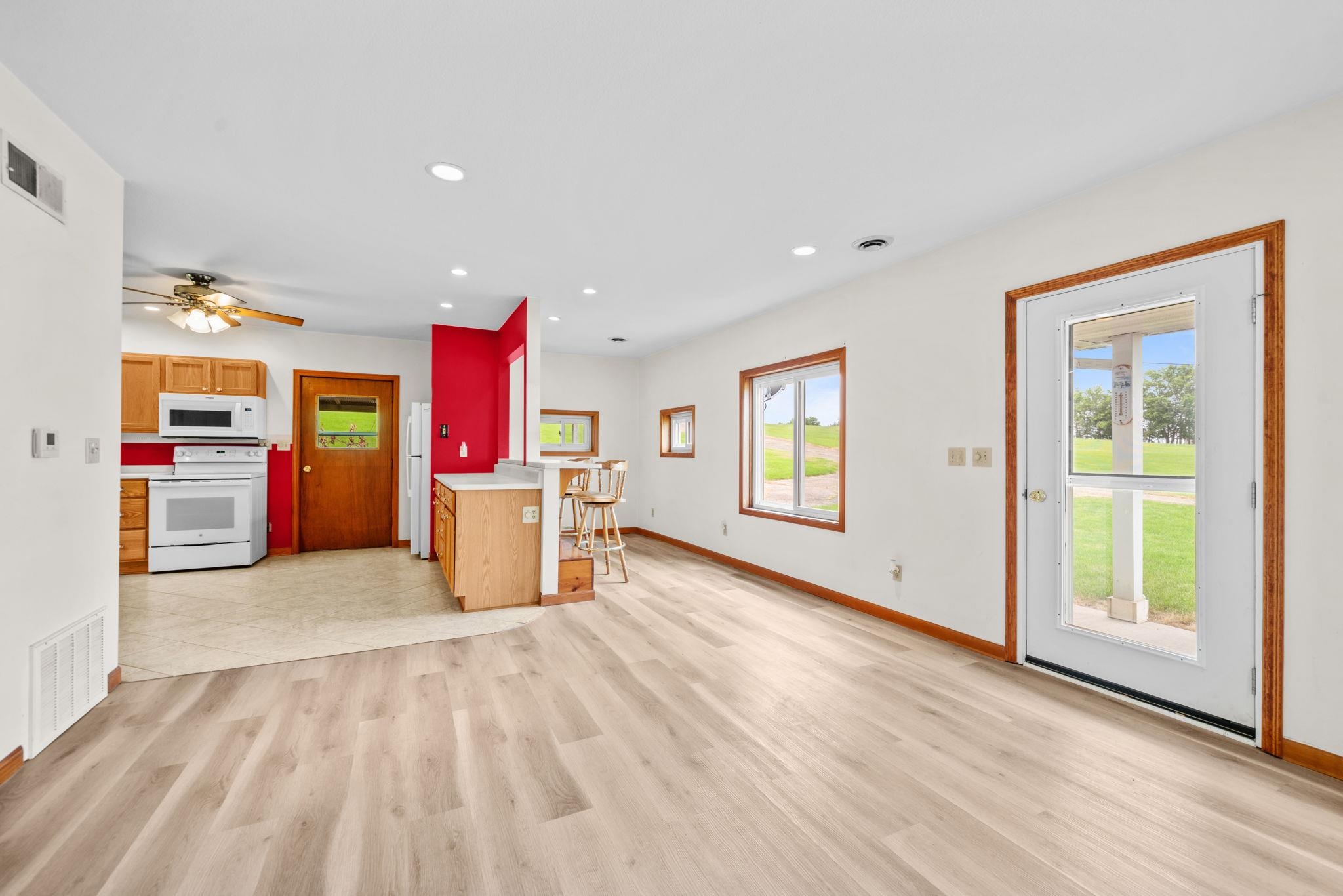 165 South Blackhawk Road Oregon, IL 61061 - Photo 7 of 31