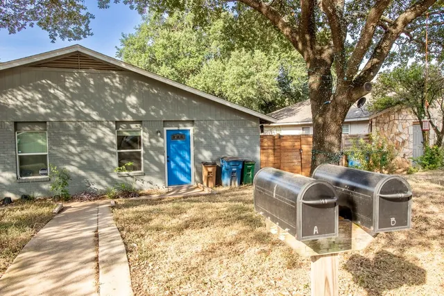 a front view of house with yard