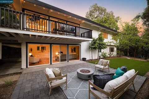 $1,695,000 | 8 Westwood Court, Orinda, CA 94563