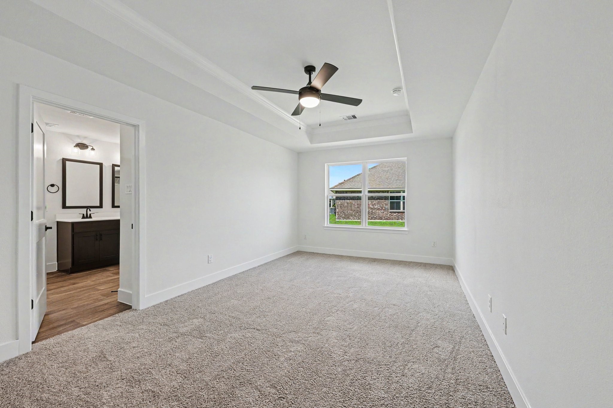 8 Gemstone Court Angleton, TX 77515 - Photo 14 of 27
