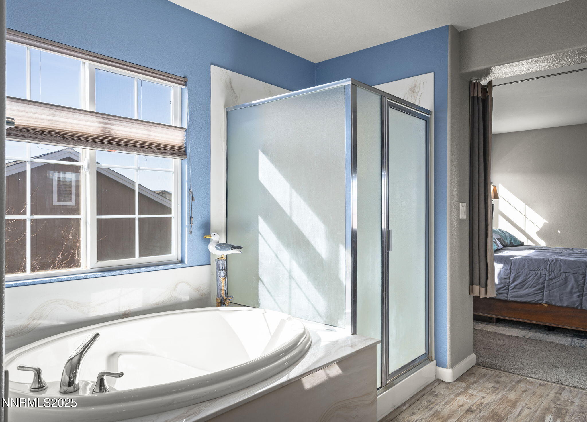 8963 Wynne Street Reno, NV 89506 - Photo 28 of 32 a view of a bath tub