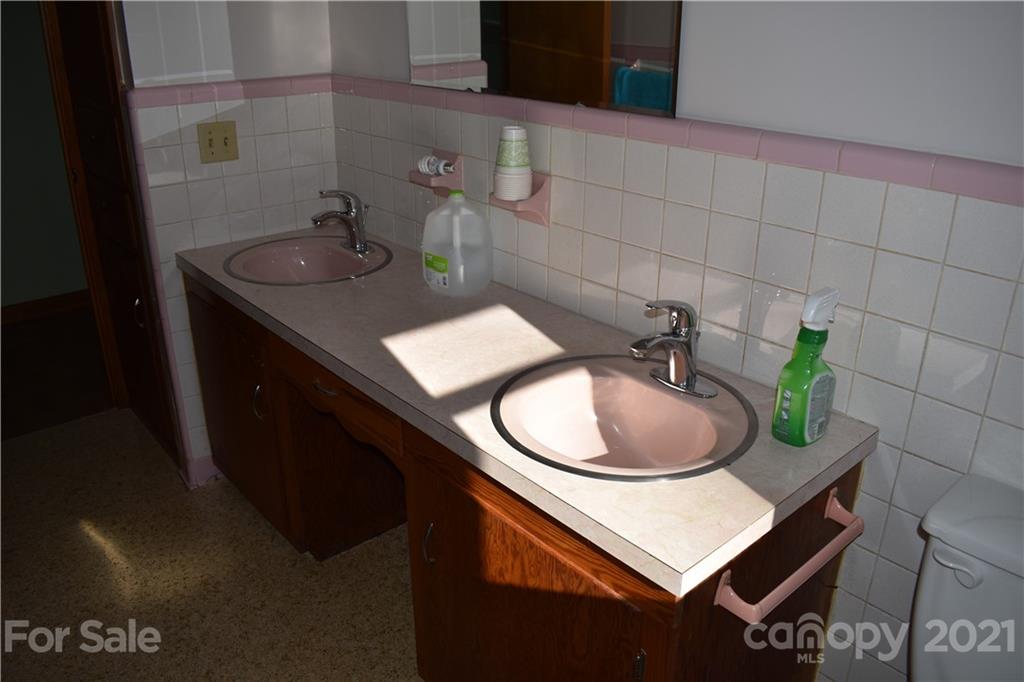 11611 Bringle Ferry Road Salisbury, NC 28146 - Photo 15 of 45 Gallery Image 15