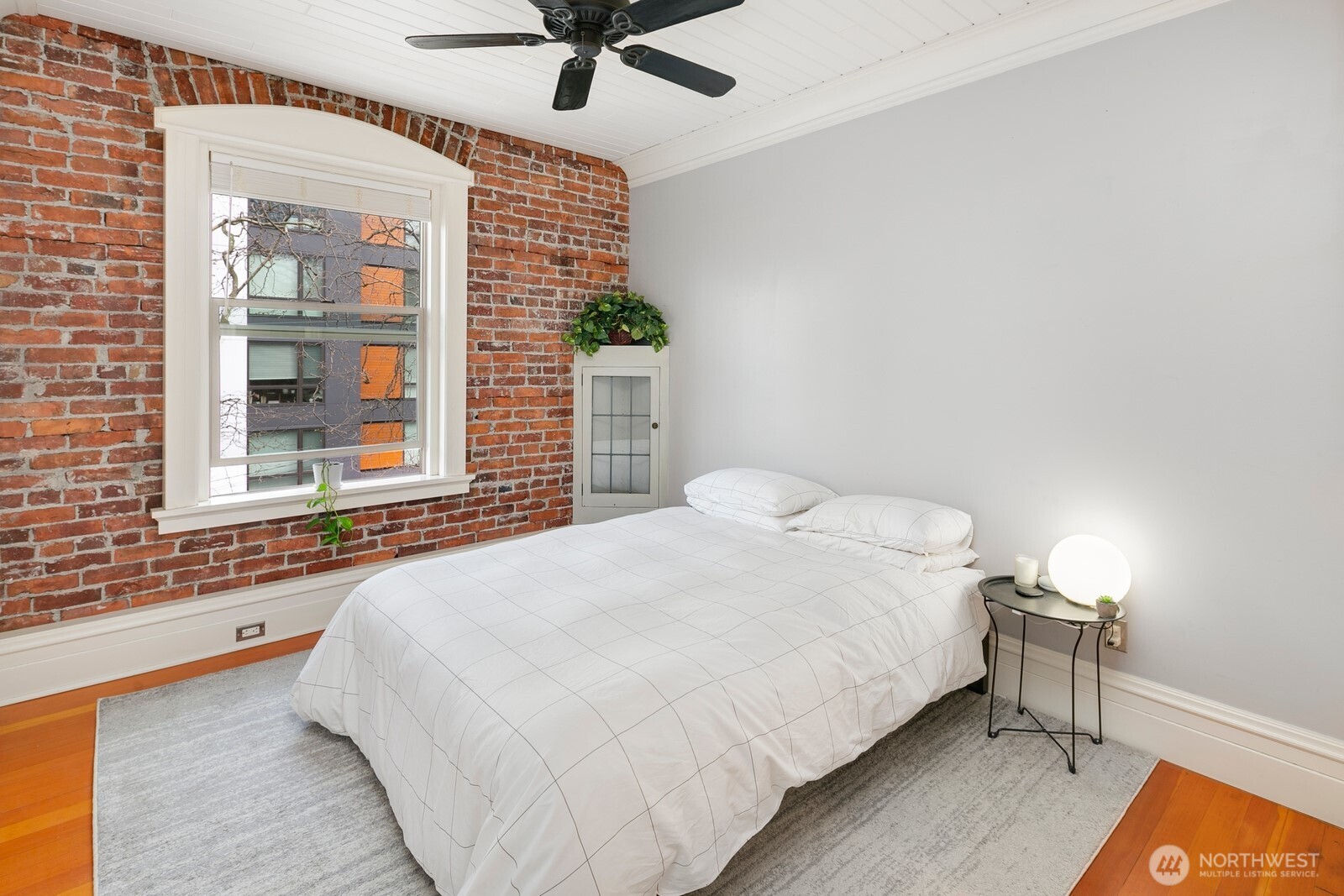 7 Harrison Street, Unit 39 Seattle, WA 98109 - Photo 15 of 27