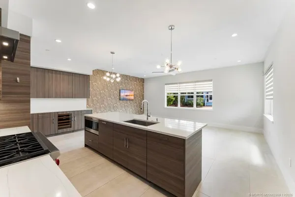 $995,000 | 53 Southeast Seminole Street, Unit 1A, Stuart, FL 34994