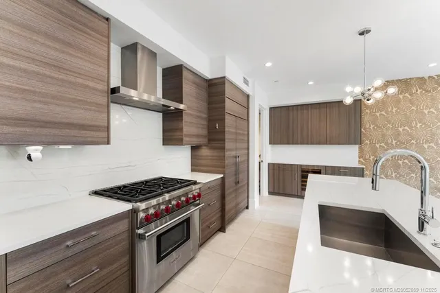 $1,150,000 | 53 Southeast Seminole Street, Unit 1A, Stuart, FL 34994