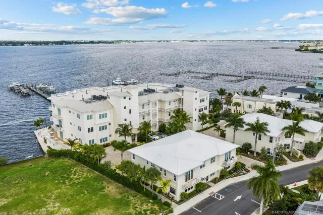 $1,150,000 | 53 Southeast Seminole Street, Unit 1A, Stuart, FL 34994