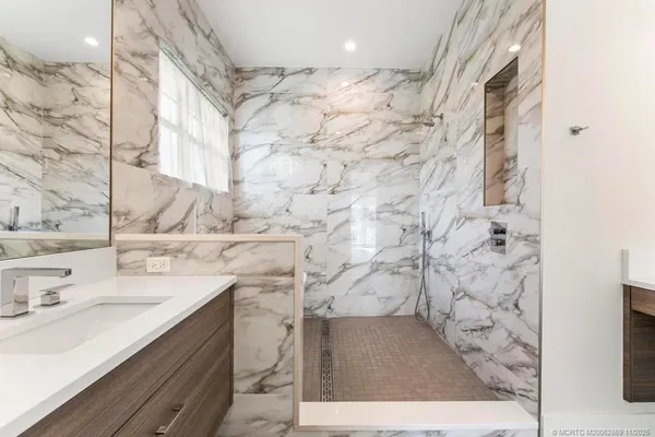 $995,000 | 53 Southeast Seminole Street, Unit 1A, Stuart, FL 34994