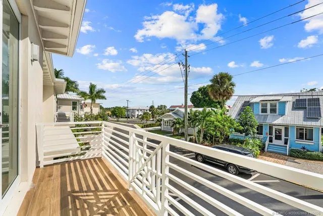 $1,150,000 | 53 Southeast Seminole Street, Unit 1A, Stuart, FL 34994