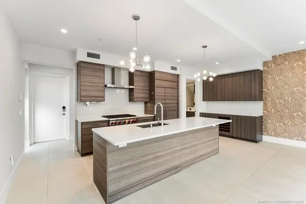 $995,000 | 53 Southeast Seminole Street, Unit 1A, Stuart, FL 34994