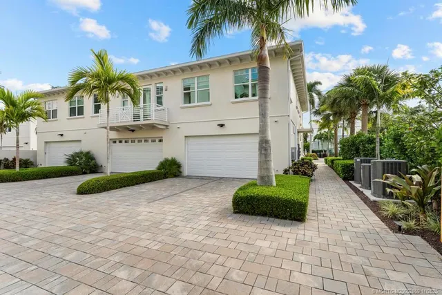 $1,150,000 | 53 Southeast Seminole Street, Unit 1A, Stuart, FL 34994