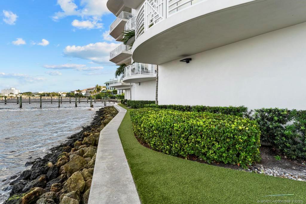 53 Southeast Seminole Street, Unit 1A Stuart, FL 34994 - Photo 62 of 76