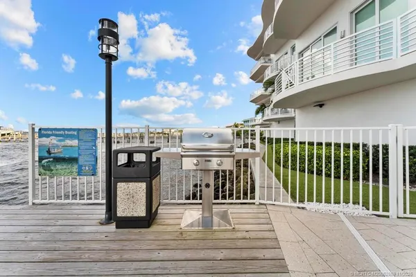 $995,000 | 53 Southeast Seminole Street, Unit 1A, Stuart, FL 34994