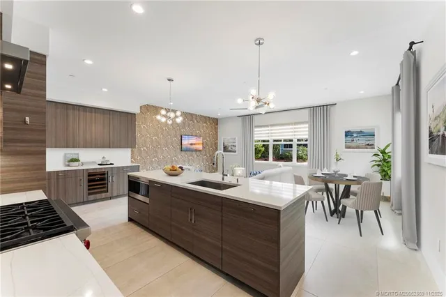 $1,150,000 | 53 Southeast Seminole Street, Unit 1A, Stuart, FL 34994