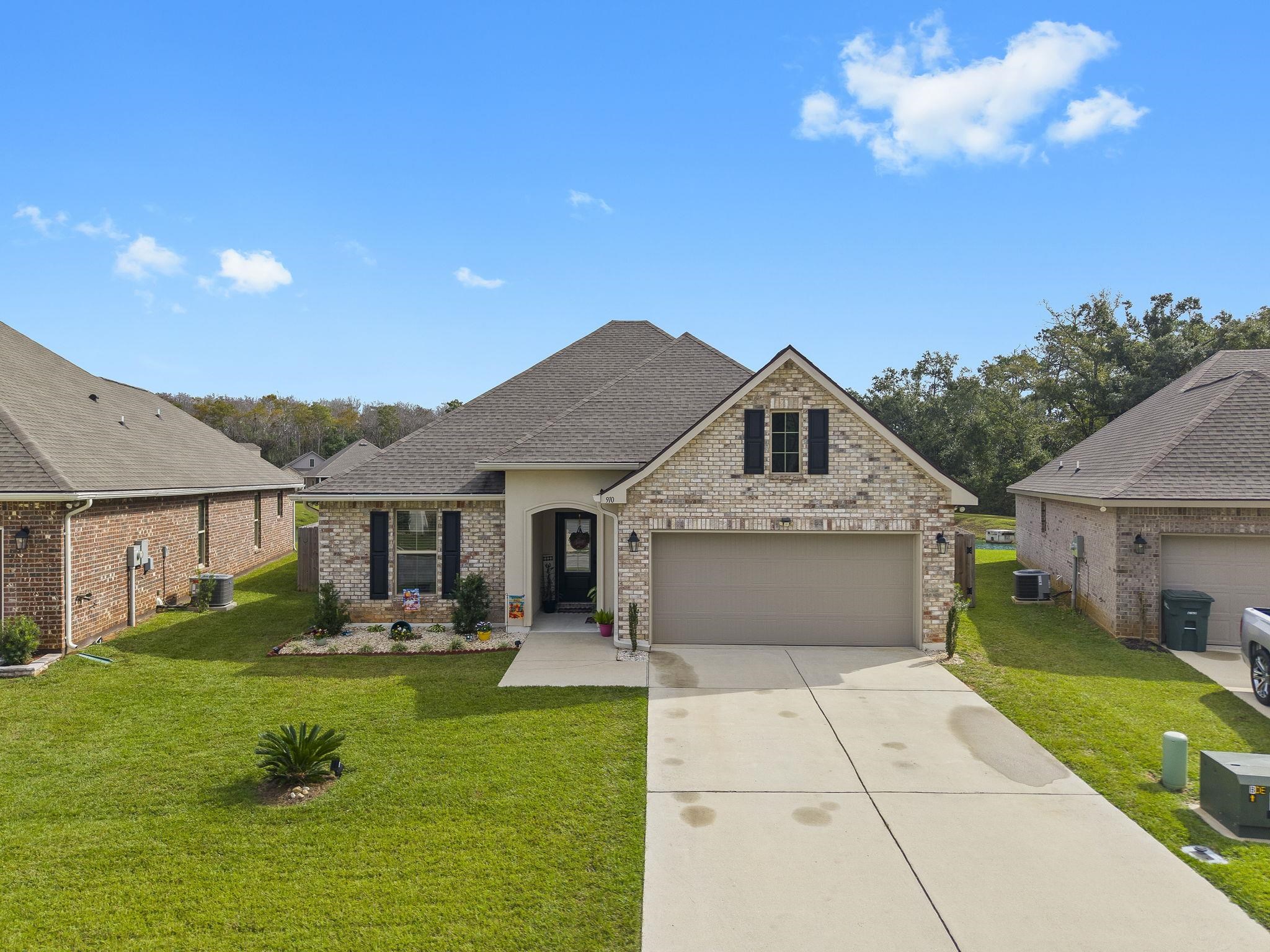 910 Gibson Court Foley, AL 36535 - Photo 59 of 66 Front of House