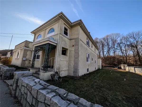 $1,550 | 1425 Manville Road, Unit 4, Woonsocket, RI 02895