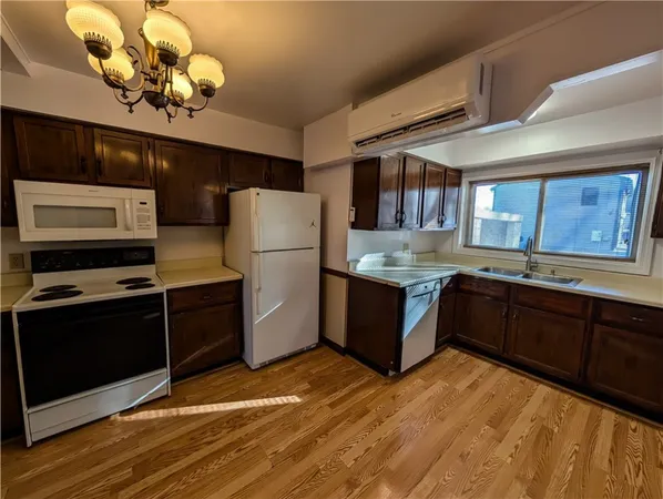 $1,550 | 1425 Manville Road, Unit 4, Woonsocket, RI 02895