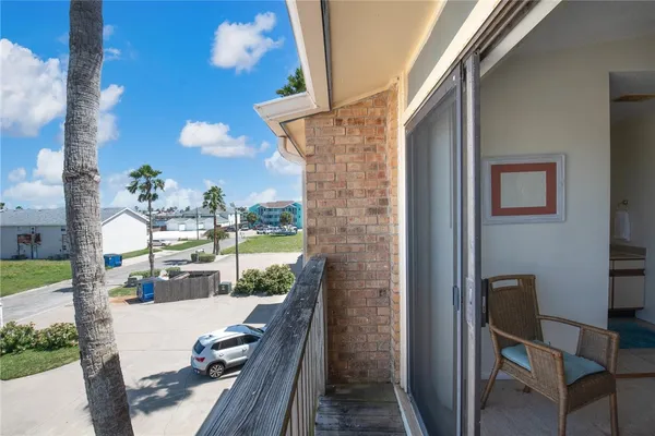 $2,000 | 15425 Fortuna Bay Drive, Unit 304, Corpus Christi, TX 78418