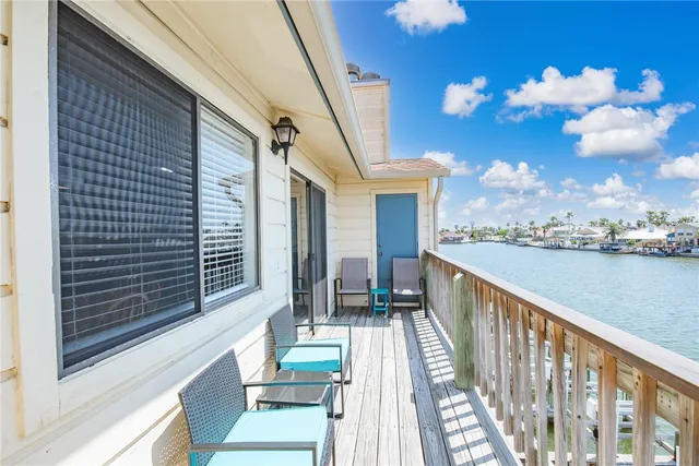 $2,000 | 15425 Fortuna Bay Drive, Unit 304, Corpus Christi, TX 78418