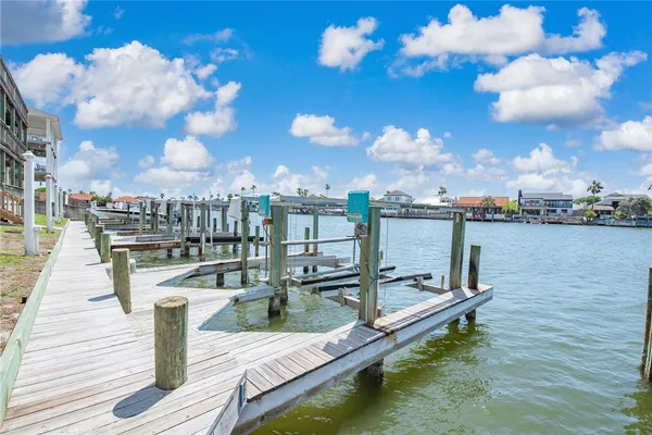$2,000 | 15425 Fortuna Bay Drive, Unit 304, Corpus Christi, TX 78418