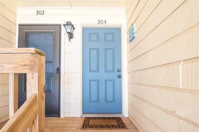 $2,000 | 15425 Fortuna Bay Drive, Unit 304, Corpus Christi, TX 78418