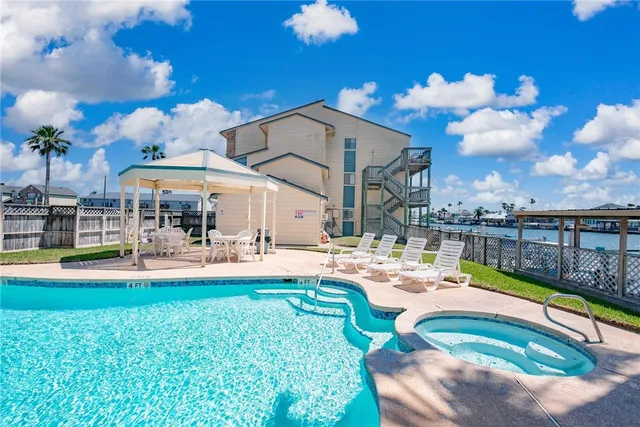 $2,000 | 15425 Fortuna Bay Drive, Unit 304, Corpus Christi, TX 78418