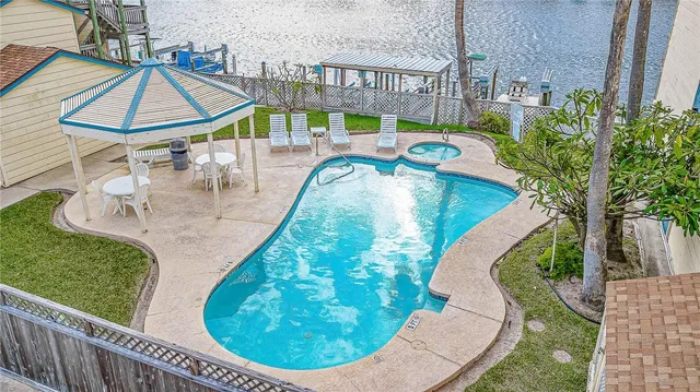 $2,000 | 15425 Fortuna Bay Drive, Unit 304, Corpus Christi, TX 78418