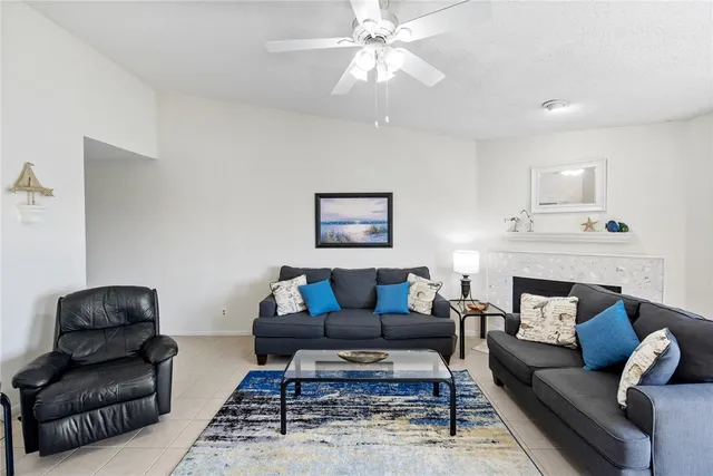 $2,000 | 15425 Fortuna Bay Drive, Unit 304, Corpus Christi, TX 78418