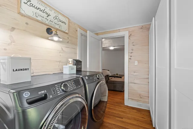 $725,000 | 74 Middle Quarter Road, Woodbury, CT 06798