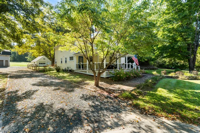 $725,000 | 74 Middle Quarter Road, Woodbury, CT 06798