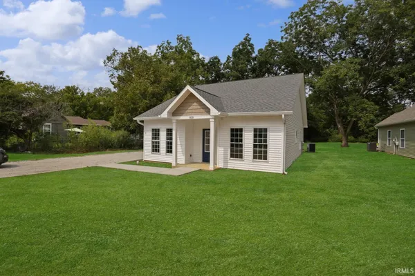 $245,000 | 608 East Emerson Street, Princeton, IN 47670