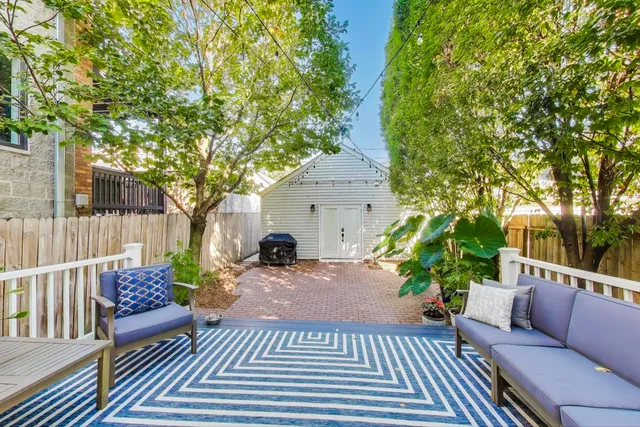 $1,175,000 | 1614 West Erie Street, Chicago, IL 60622