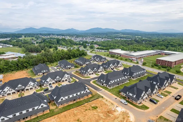 $376,900 | 1020 Landon Court, Forest, VA 24551