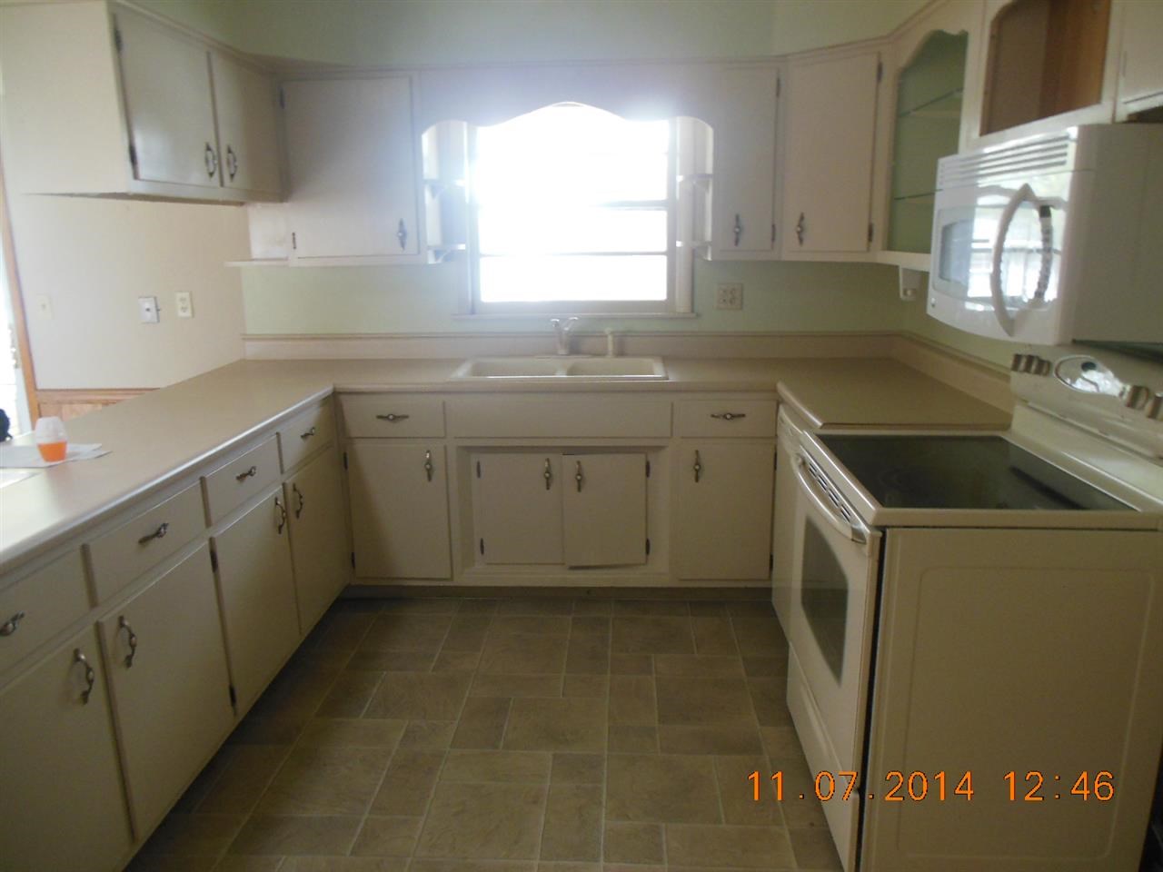 3210 West Petty Road Muncie, IN 47304 - Photo 2 of 22