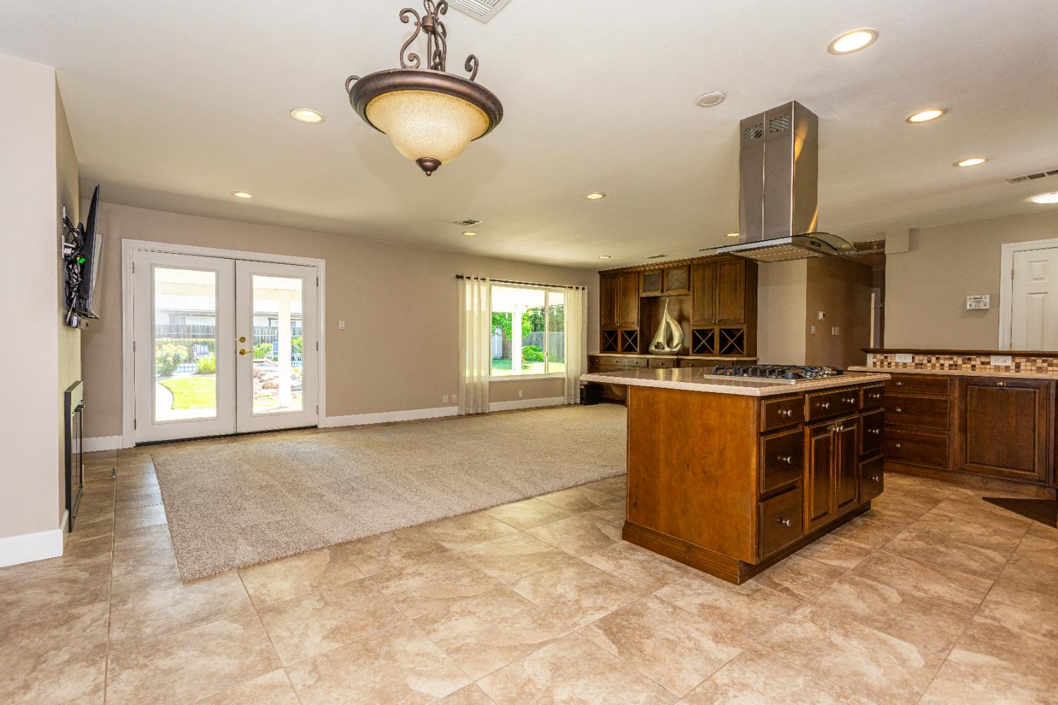 3236 Smathers Way Carmichael, CA 95608 - Photo 13 of 37