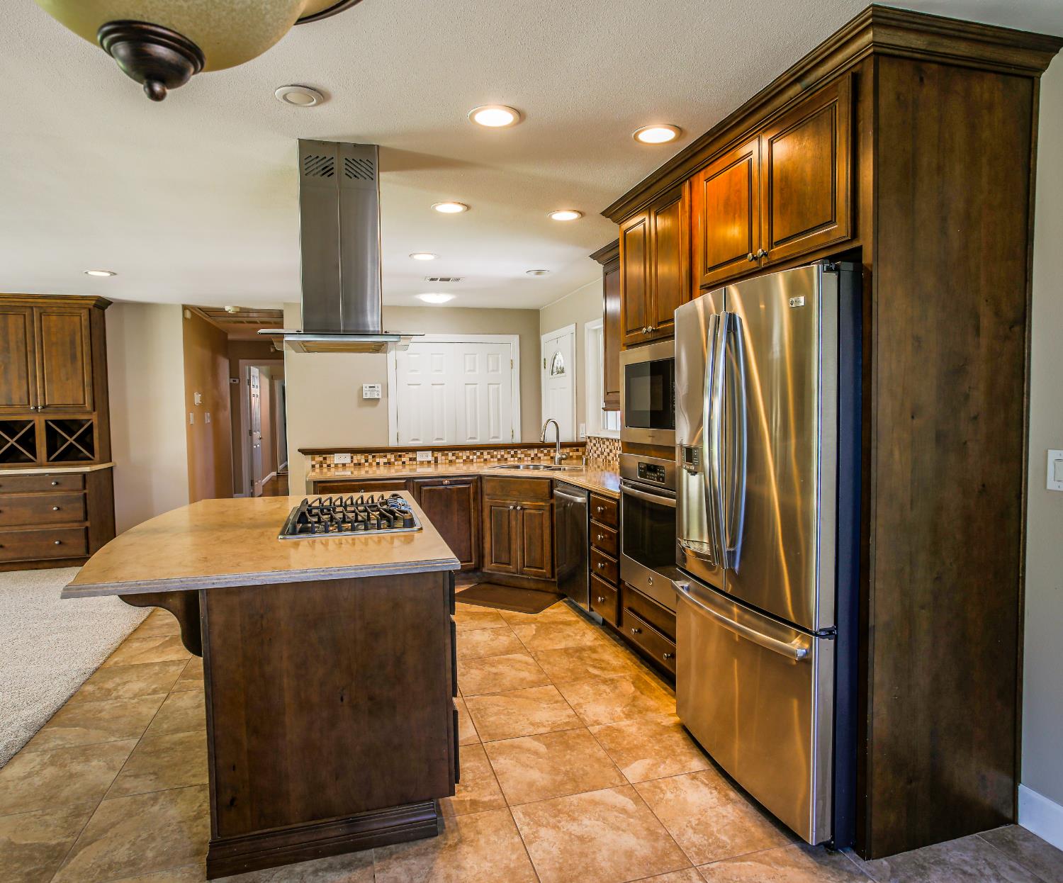 3236 Smathers Way Carmichael, CA 95608 - Photo 15 of 37