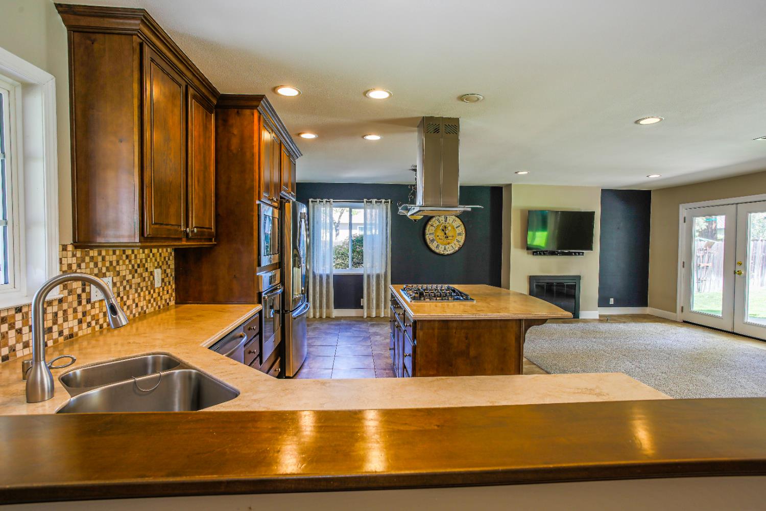 3236 Smathers Way Carmichael, CA 95608 - Photo 18 of 37