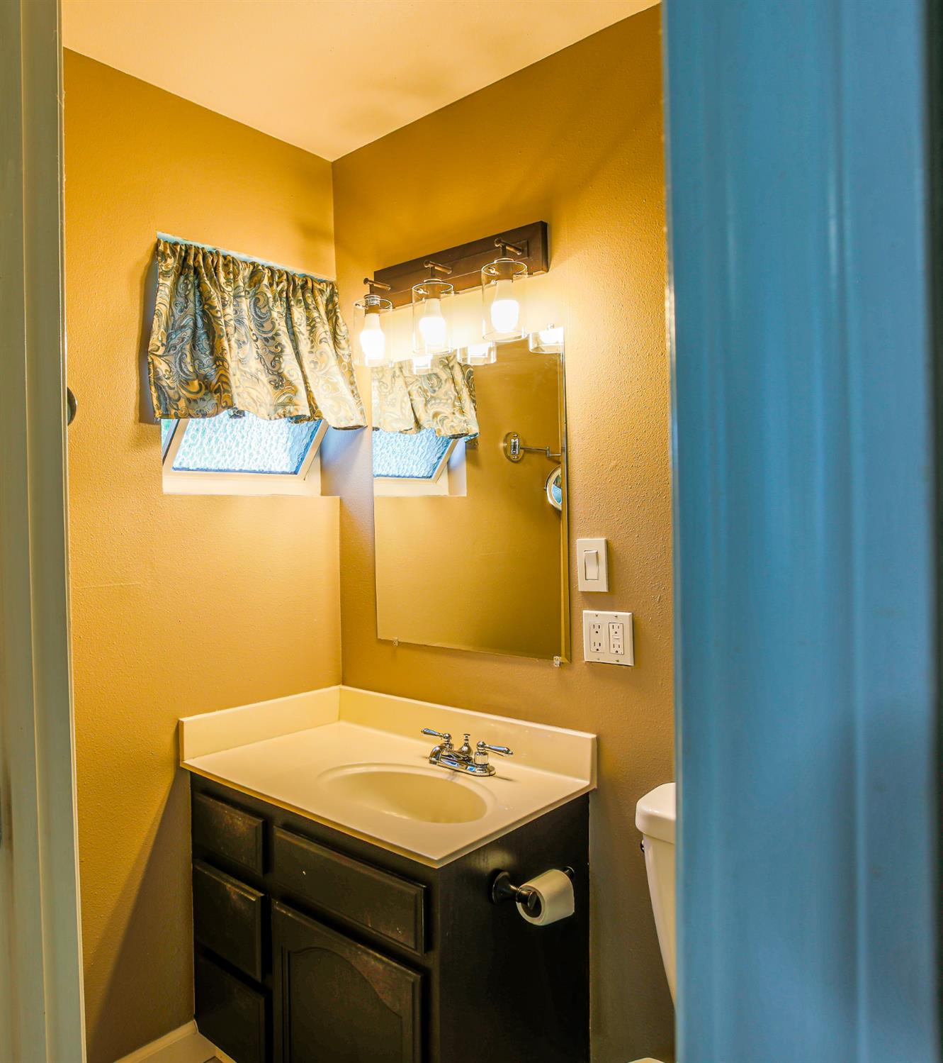 3236 Smathers Way Carmichael, CA 95608 - Photo 30 of 37