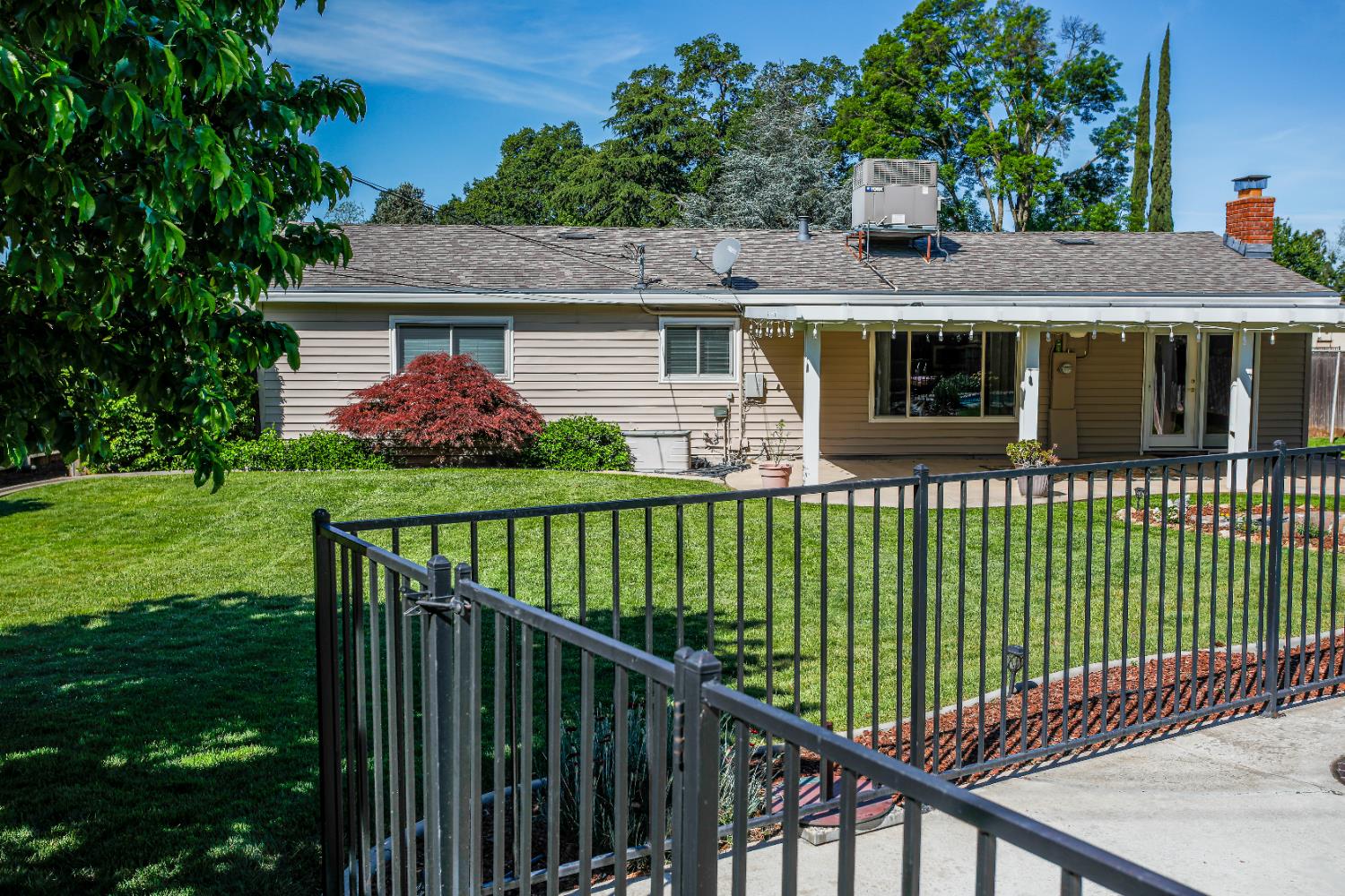 3236 Smathers Way Carmichael, CA 95608 - Photo 6 of 37