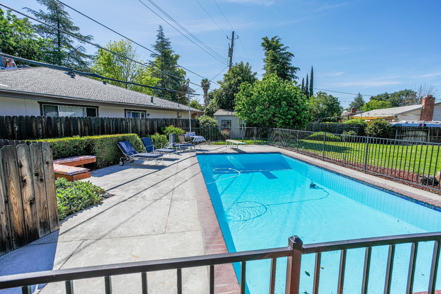 3236 Smathers Way Carmichael, CA 95608 - Photo 9 of 37