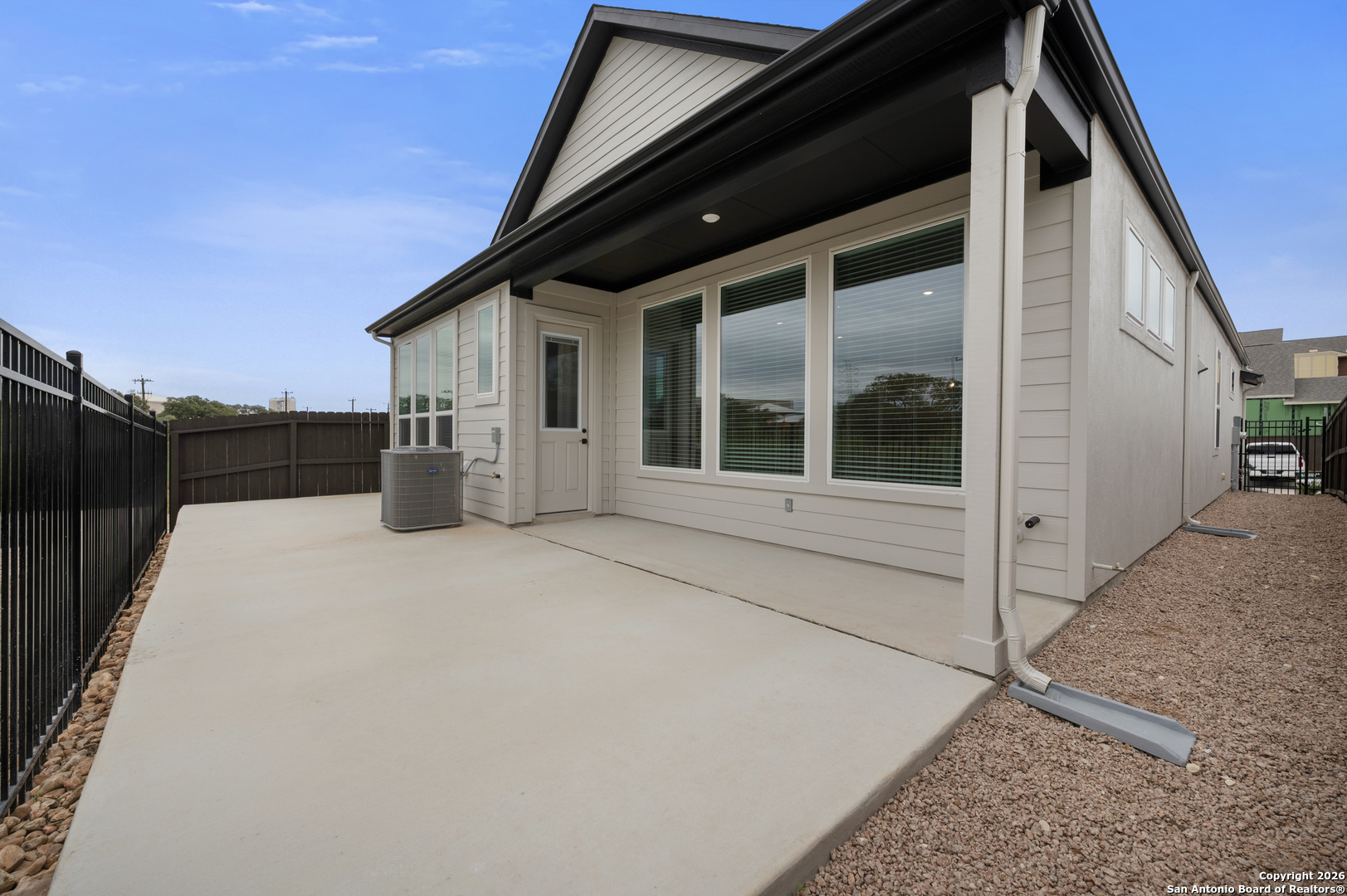 20675 Huebner Road, Unit 405 San Antonio, TX 78258 - Photo 7 of 31