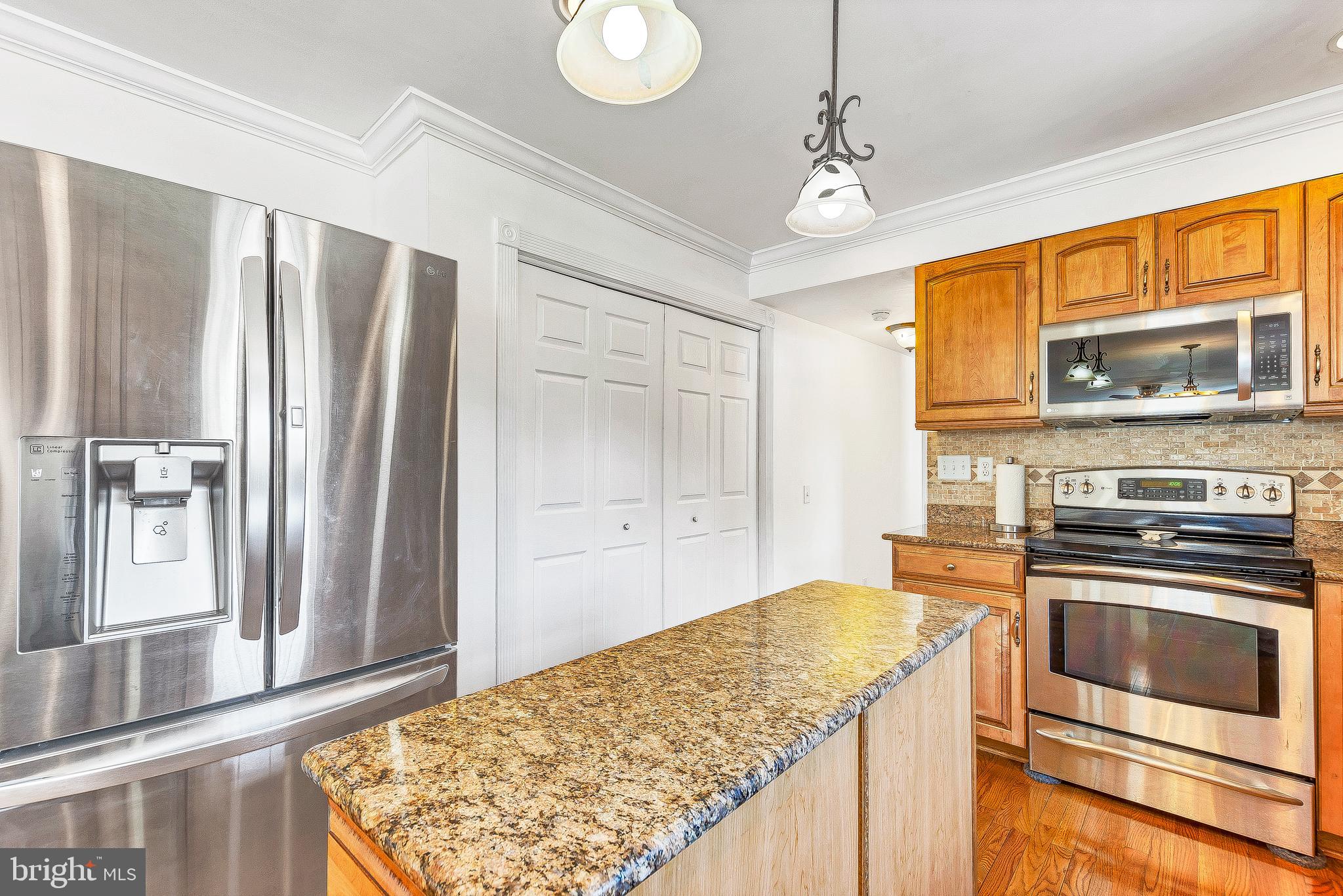 55 Walnut Creek Road Huntingtown, MD 20639 - Photo 11 of 52 Center Island in Kitchen...