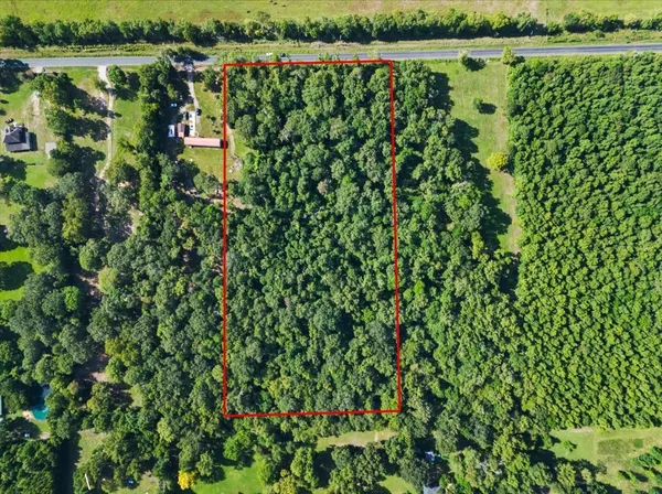 $120,000 | 2068 County Road 2068, Hull, TX 77564