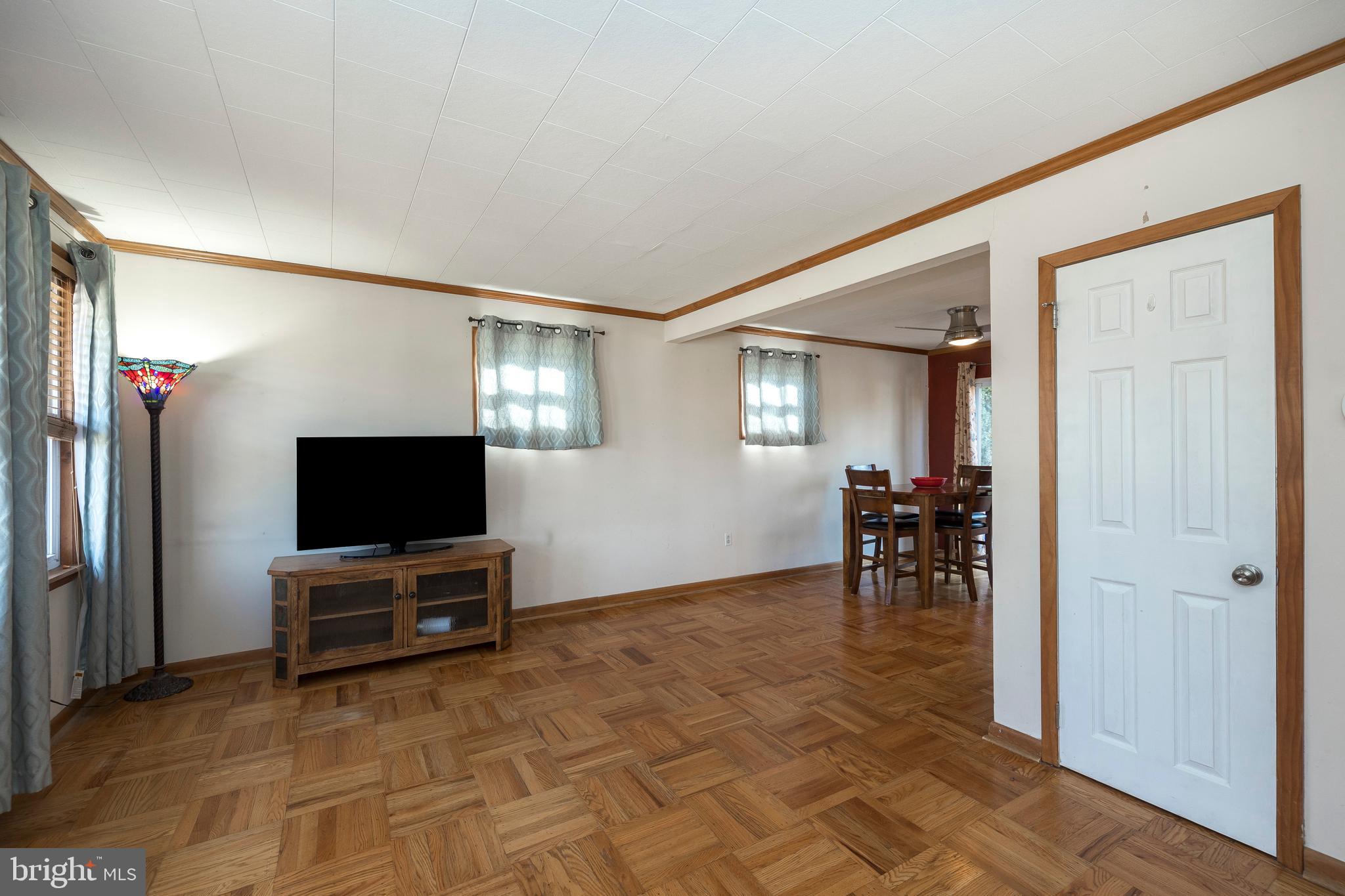 633 West County Line Road Hatboro, PA 19040 - Photo 2 of 26