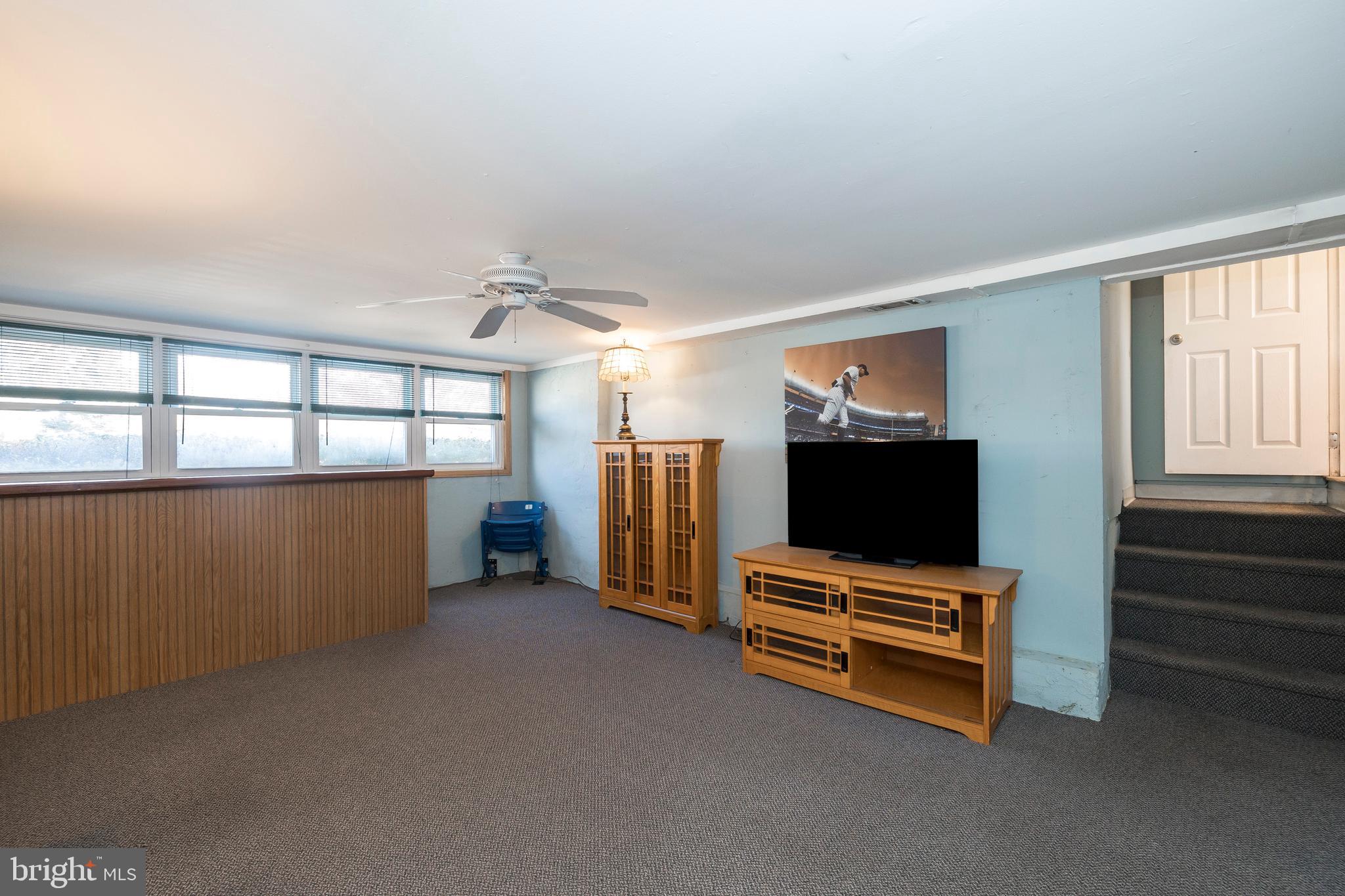 633 West County Line Road Hatboro, PA 19040 - Photo 16 of 26