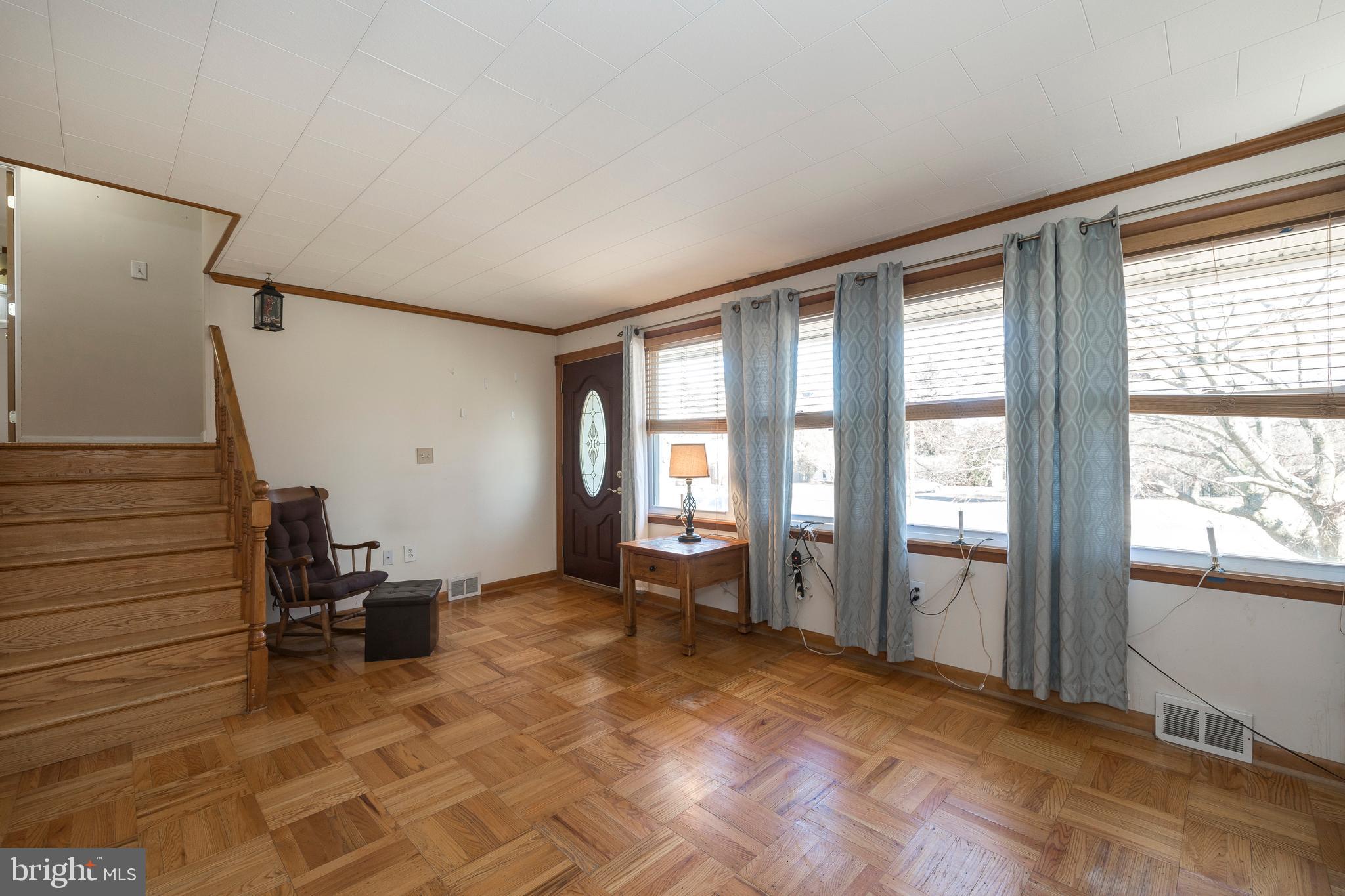 633 West County Line Road Hatboro, PA 19040 - Photo 4 of 26