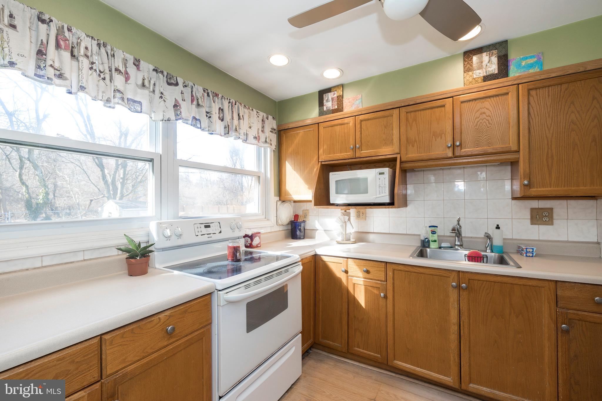 633 West County Line Road Hatboro, PA 19040 - Photo 6 of 26