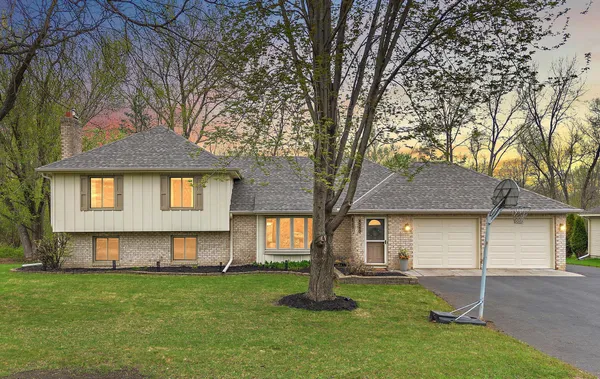 $575,000 | 4589 Saddlewood Drive, Minnetonka, MN 55345